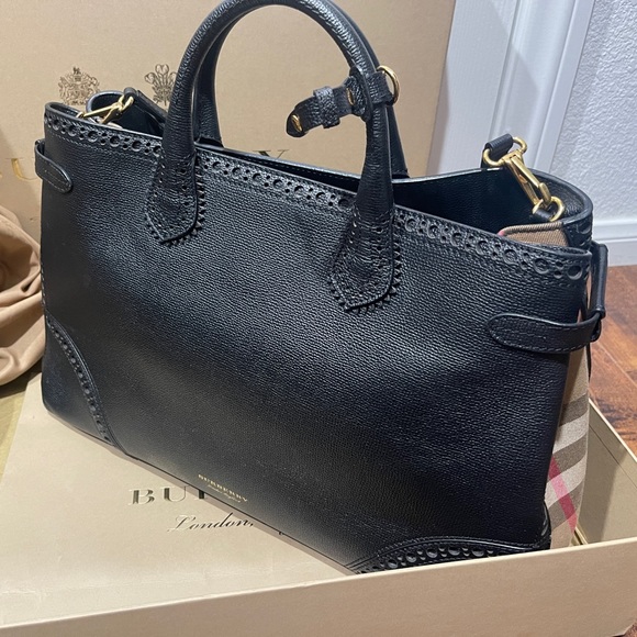 Burberry Large Brogues Banner Tote Leather House Check Canvas- dust bag and box - Picture 1 of 11